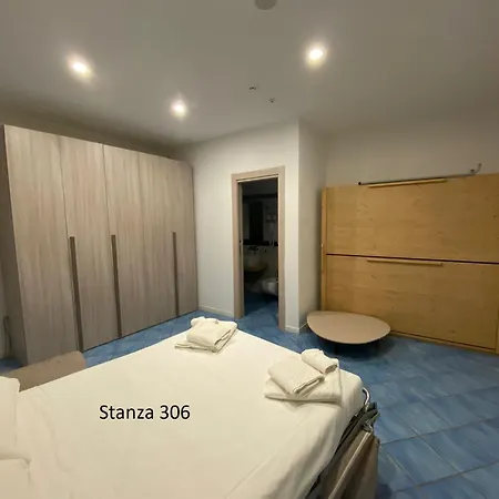 ホテル Il Gabbiano パリヌロ